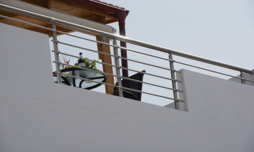picture thea balcony