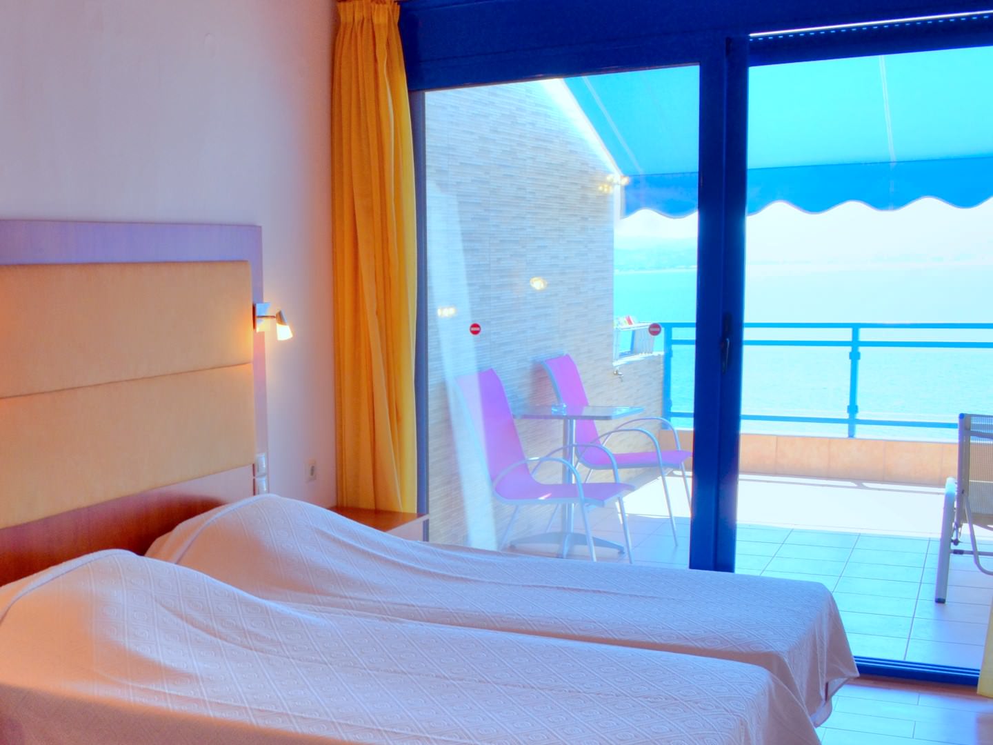 picture miinos sea view room