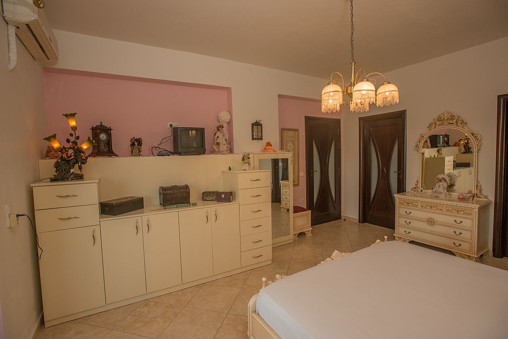 picture villa rita master bedroom