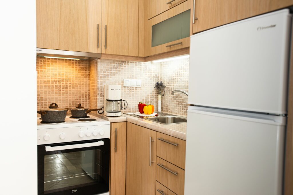 Fully equipped kitchenette in Studio Mare, Matala